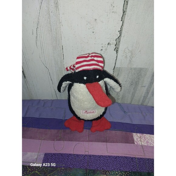 Sigikids Patchwork Sweety Penguin Plush Toy - Picture 2 of 5